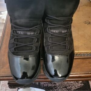 Jordan XI Cap and Gown Size 11 no box. will ship in a Gucci Shoe Box